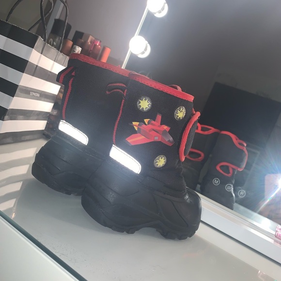 Kids Light Up Winter Boots Size 7 - Picture 4 of 4